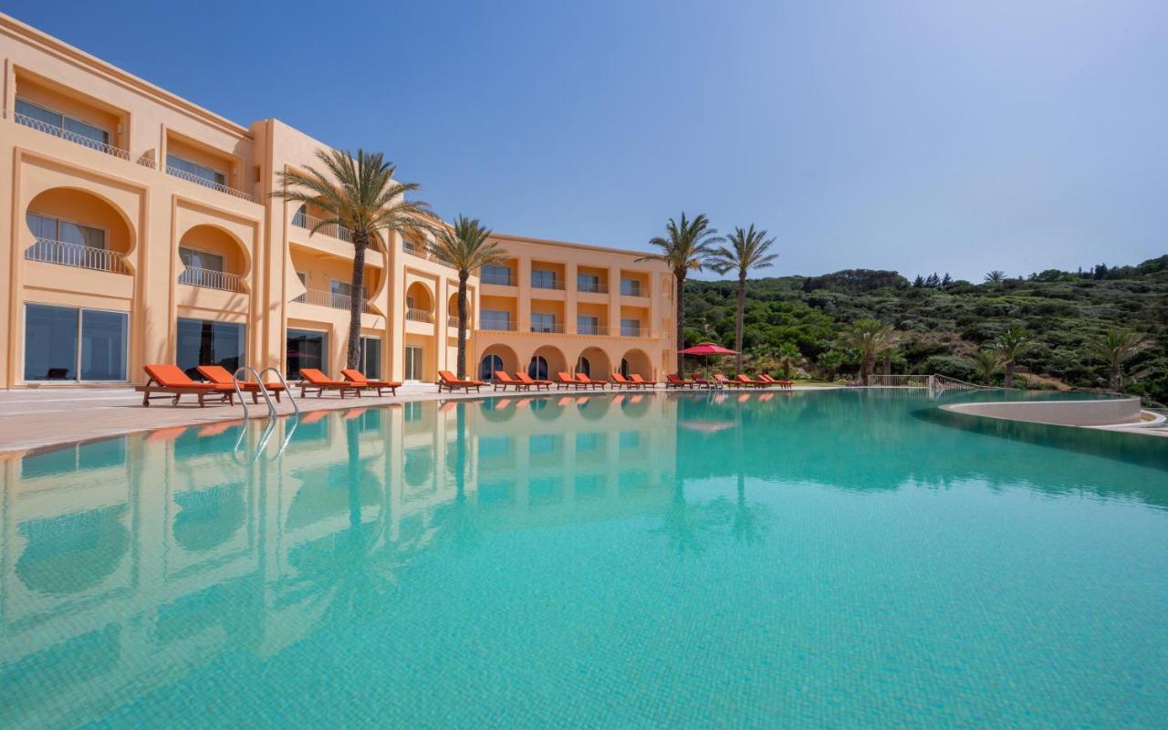 Royal Tulip Korbous Bay Thalasso & Springs (Adults Only) Qorbu Exterior photo The swimming pool at the hotel