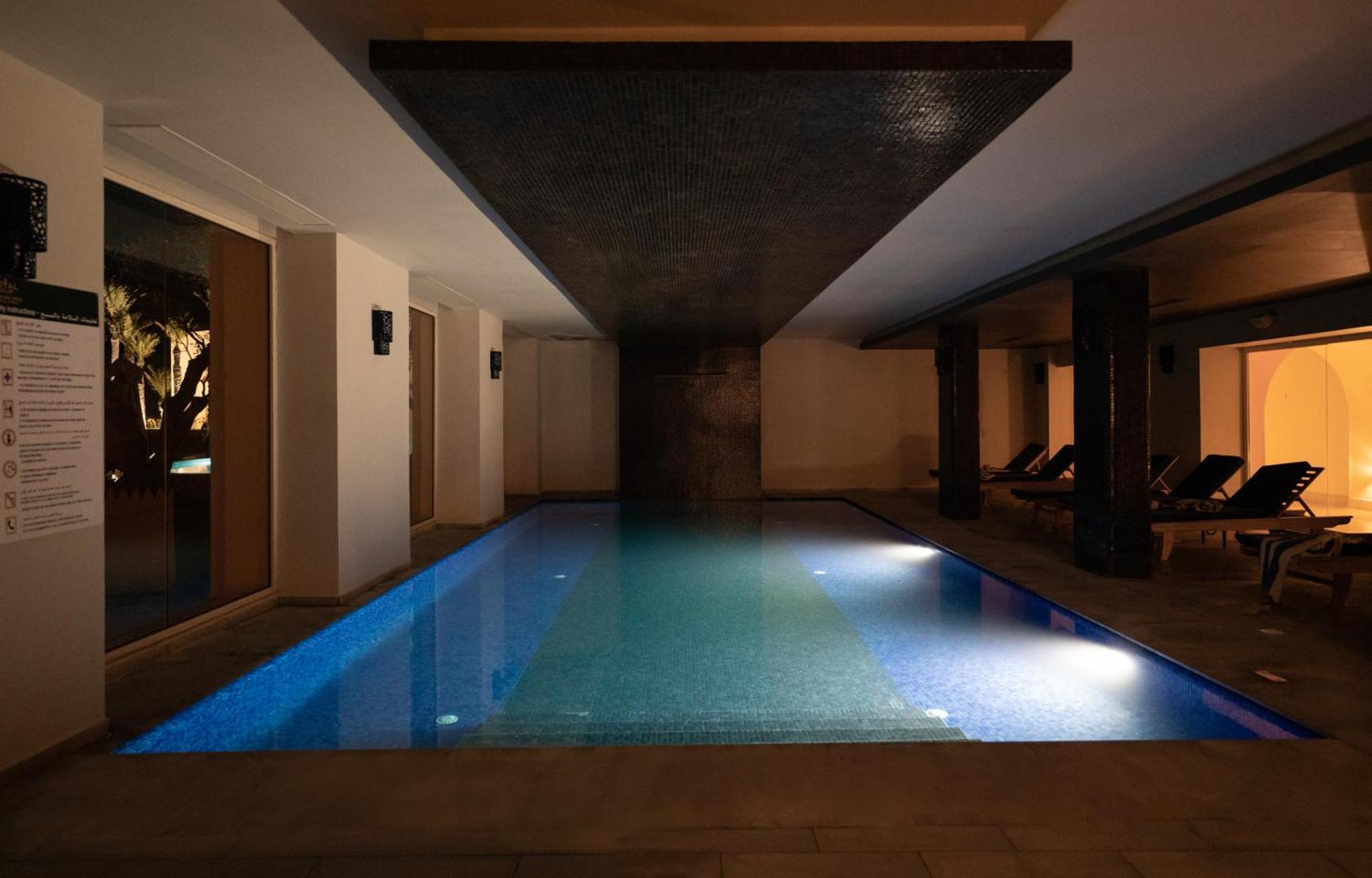 Royal Tulip Korbous Bay Thalasso & Springs (Adults Only) Qorbu Exterior photo The pool at the hotel