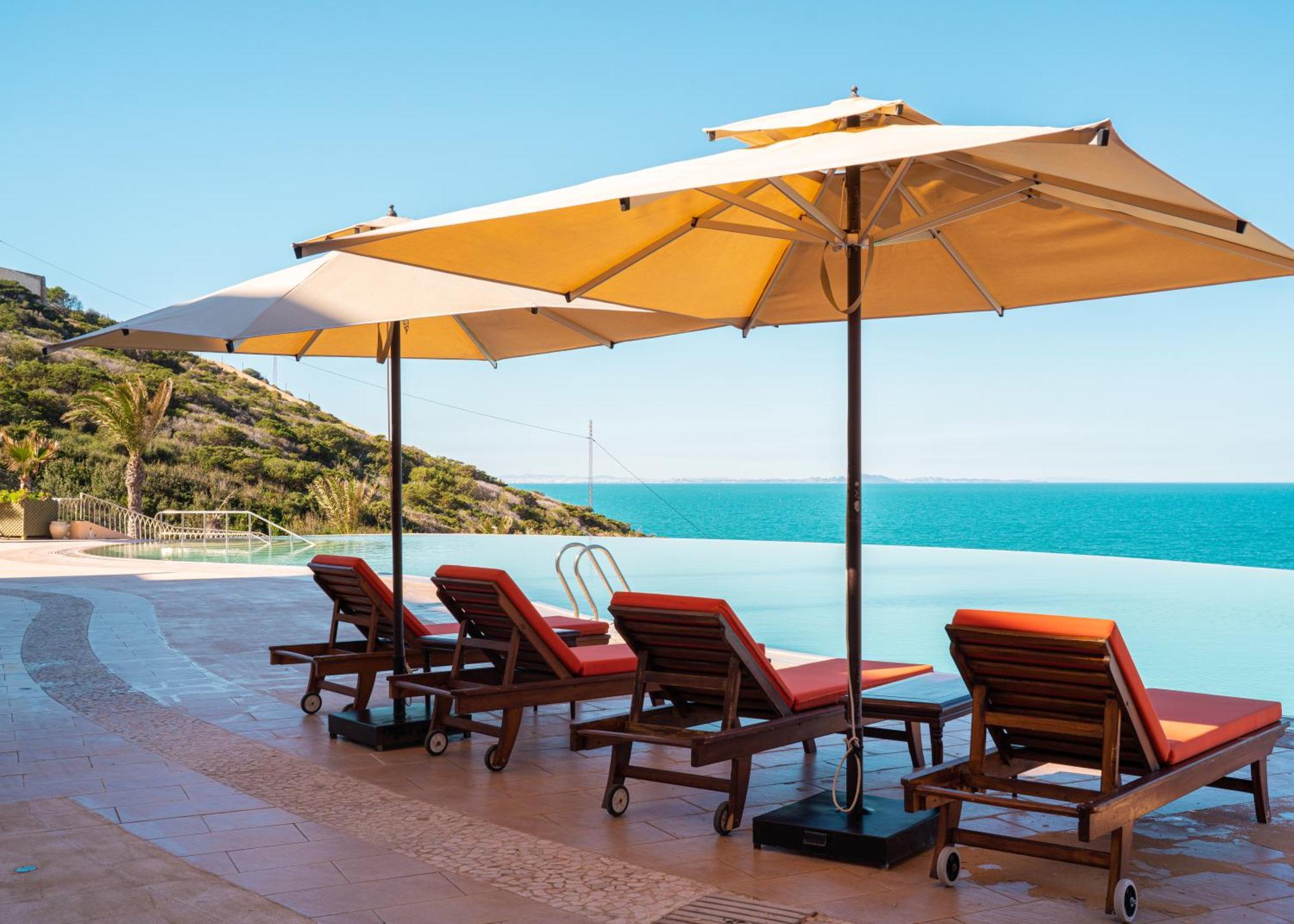 Royal Tulip Korbous Bay Thalasso & Springs (Adults Only) Qorbu Exterior photo A patio umbrella