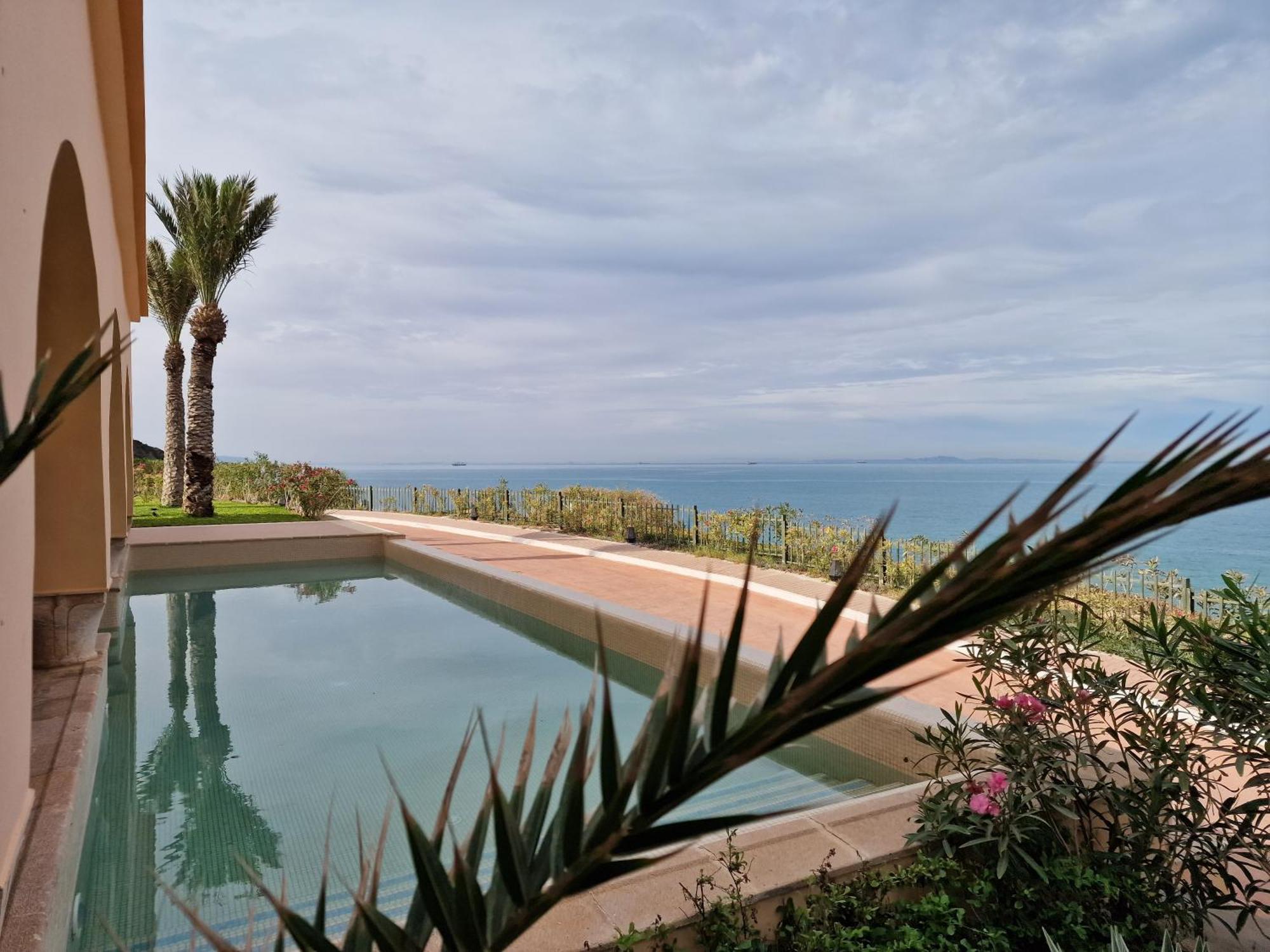 Royal Tulip Korbous Bay Thalasso & Springs (Adults Only) Qorbu Exterior photo View of the Mediterranean from the hotel