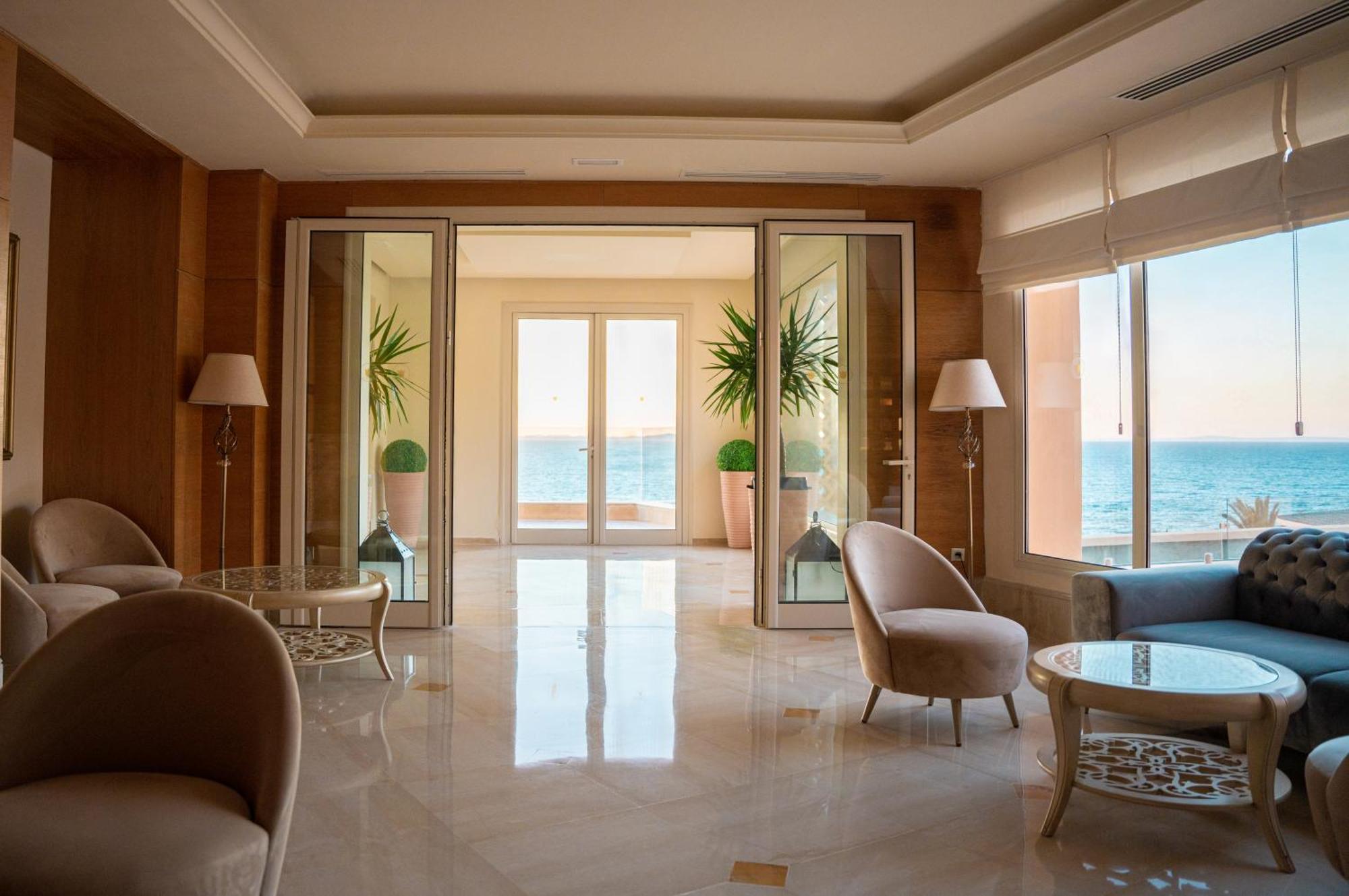 Royal Tulip Korbous Bay Thalasso & Springs (Adults Only) Qorbu Exterior photo Interior of the hotel